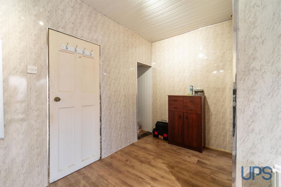 38 St. James's Crescent