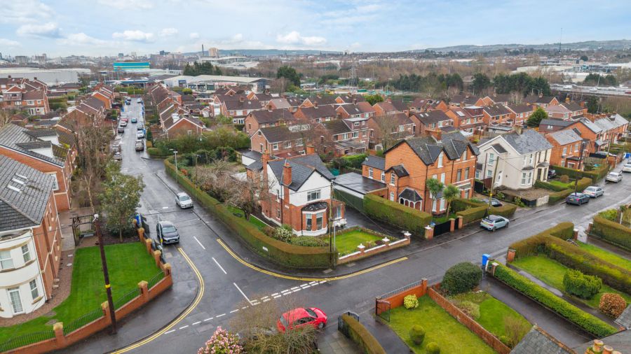 Detached House And Annex 