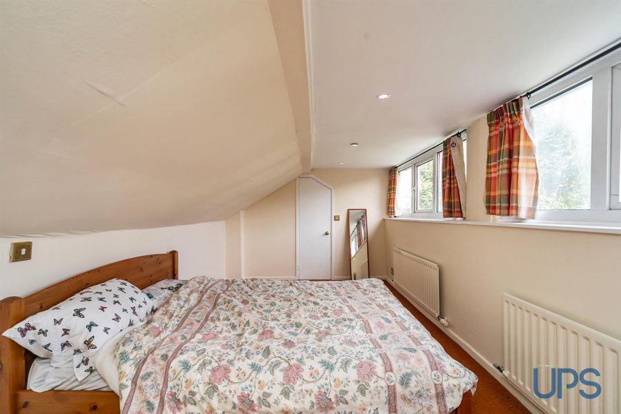 1 Stewartstown Avenue