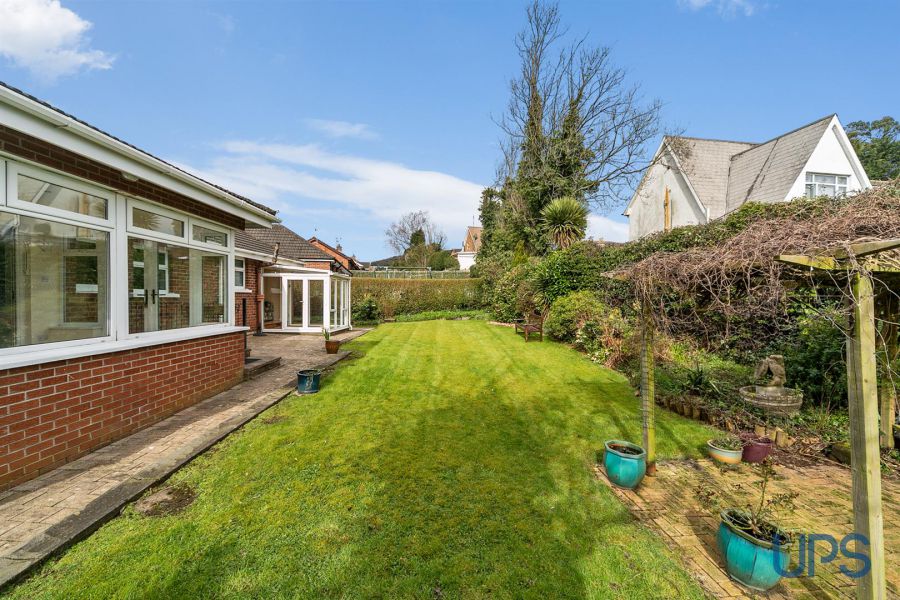 1 Stewartstown Avenue