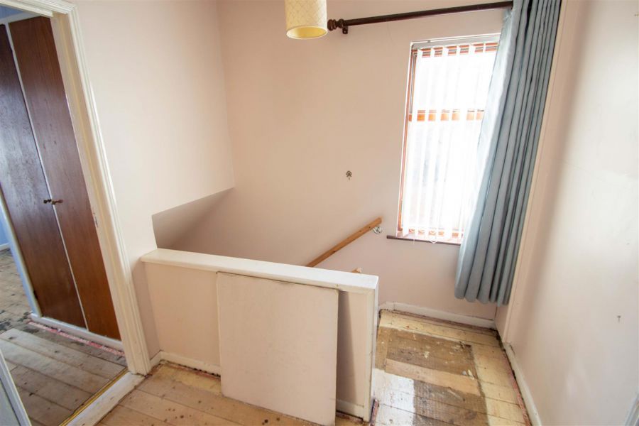 5 Riverdale Park West