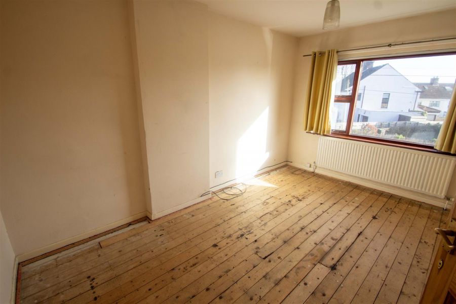 5 Riverdale Park West