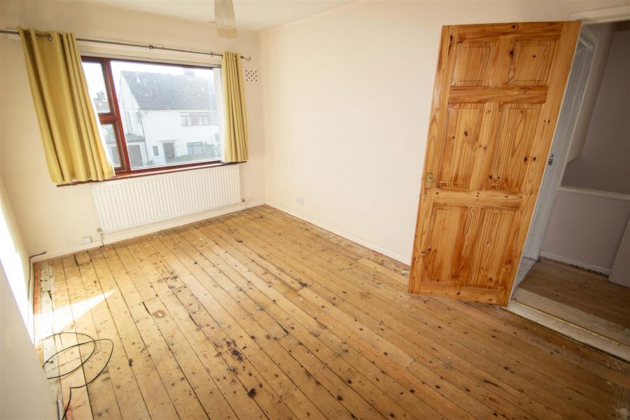 5 Riverdale Park West