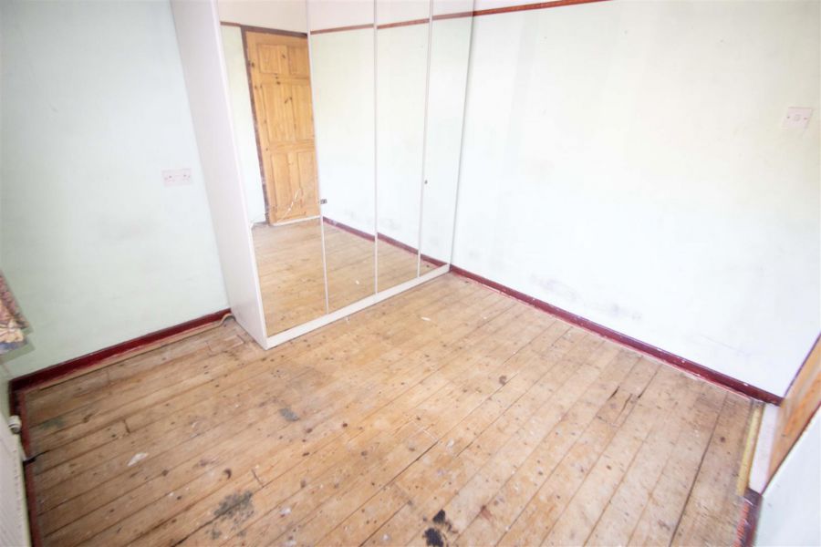 5 Riverdale Park West