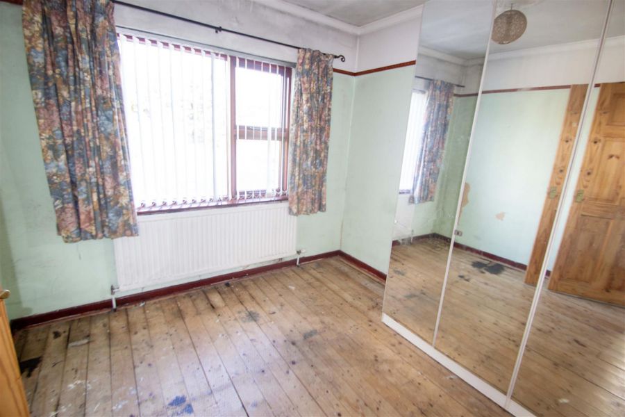 5 Riverdale Park West