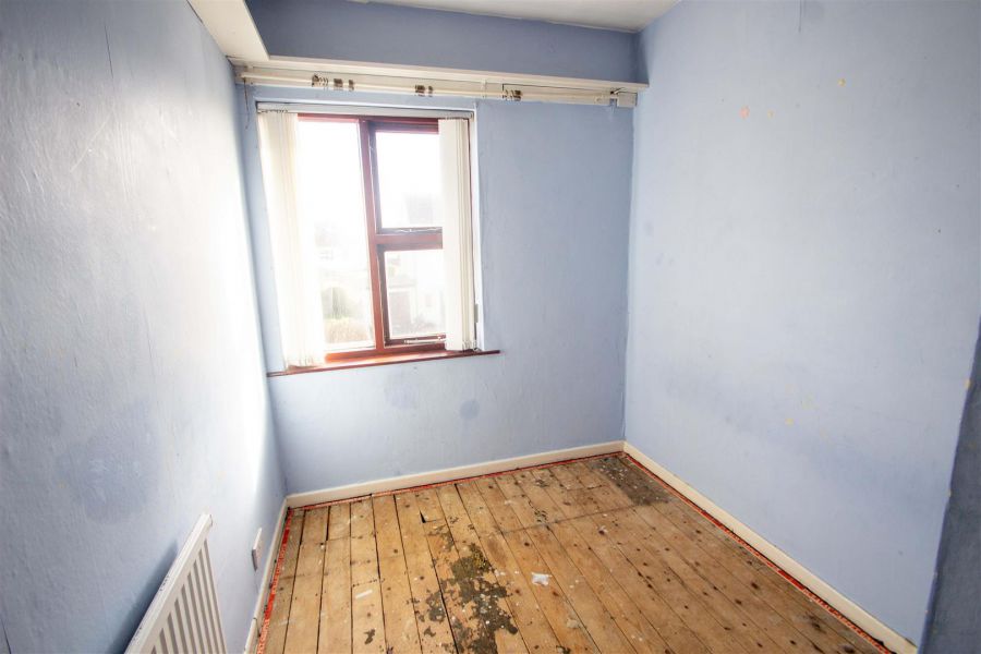 5 Riverdale Park West