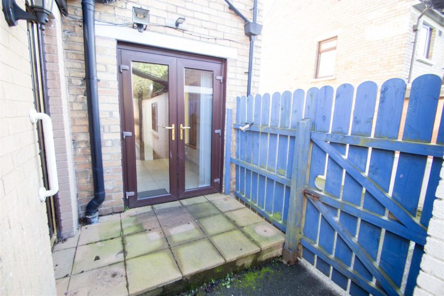 5 Riverdale Park West