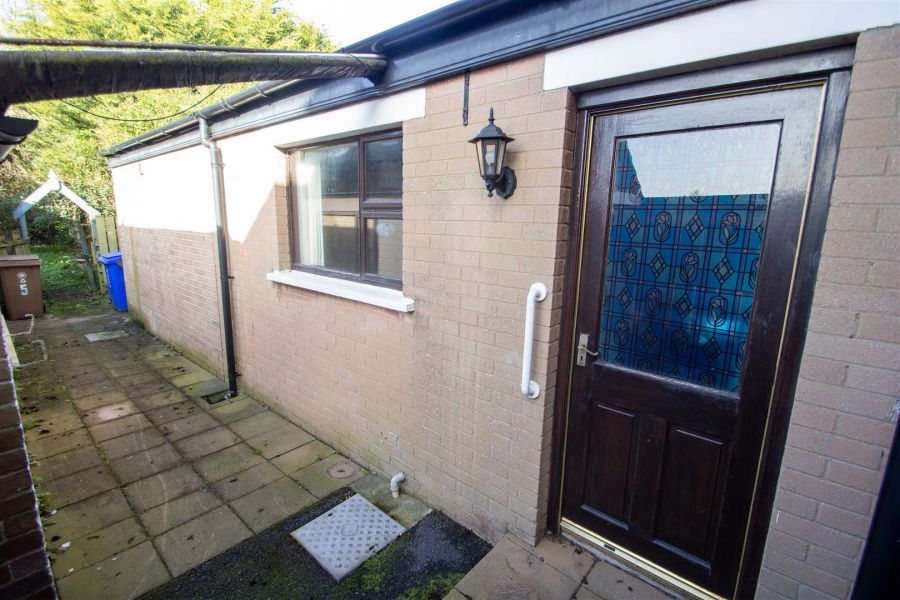 5 Riverdale Park West