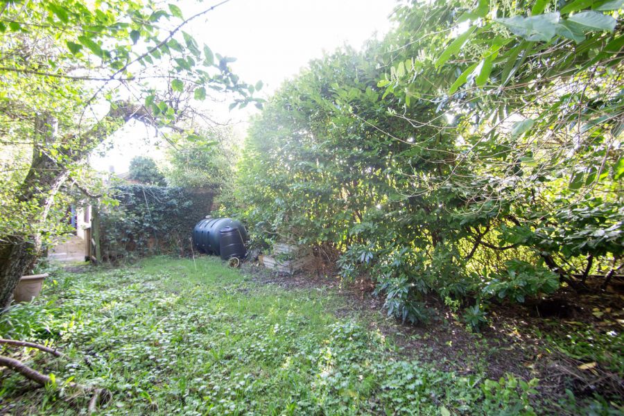 5 Riverdale Park West