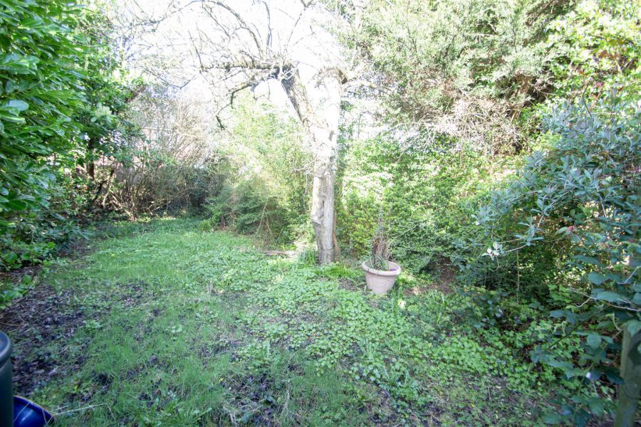 5 Riverdale Park West