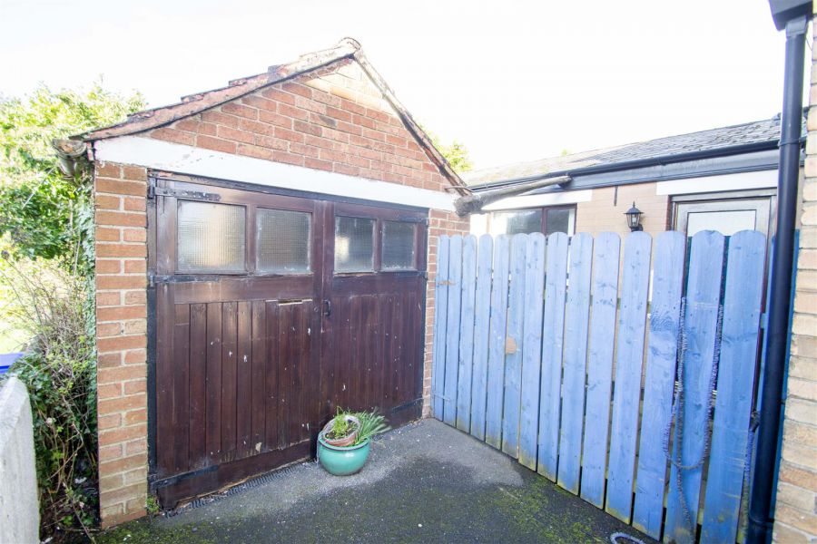 5 Riverdale Park West