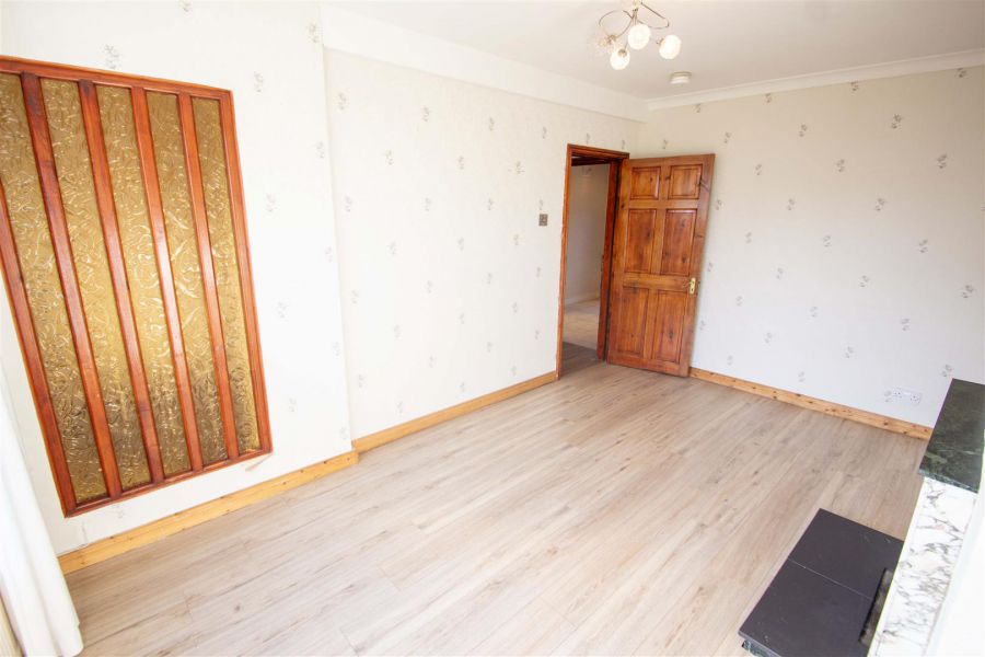 5 Riverdale Park West