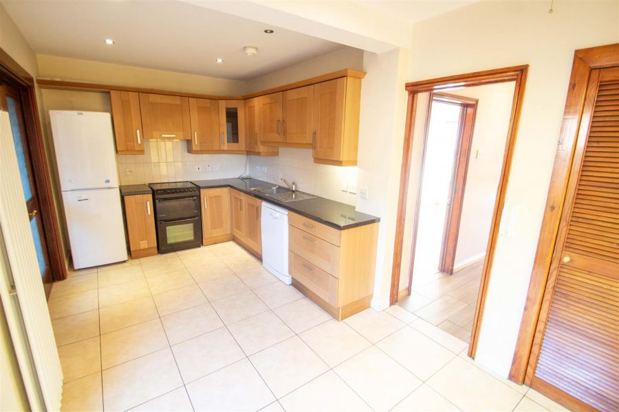 5 Riverdale Park West