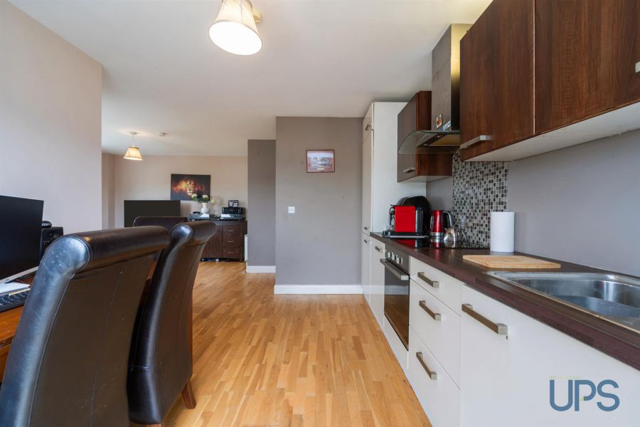 Apartment 5, 1C Mayfield Square