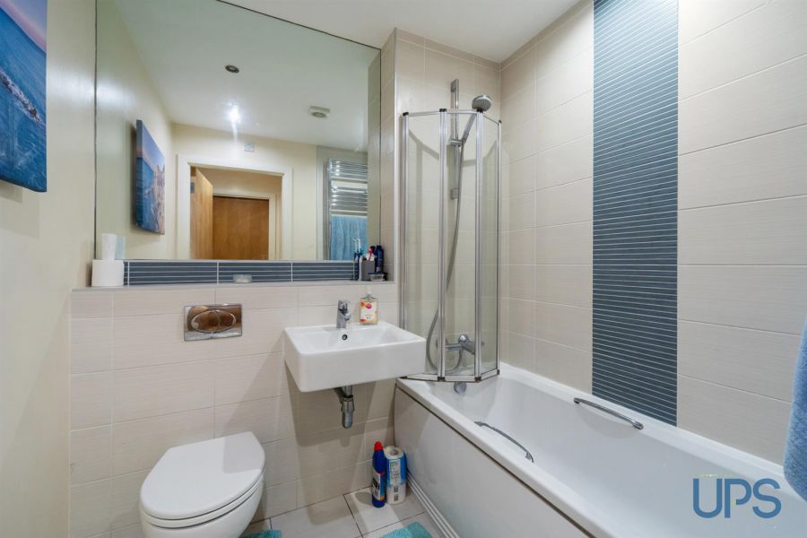 Apartment 5, 1C Mayfield Square