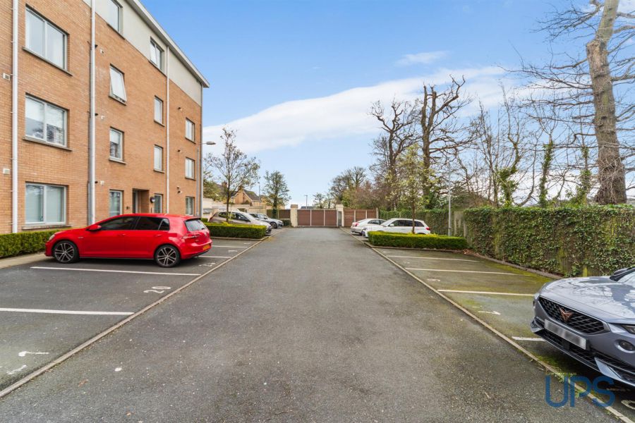 Apartment 5, 1C Mayfield Square