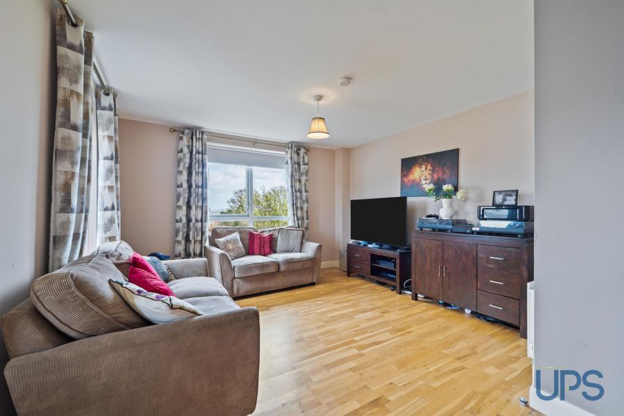 Apartment 5, 1C Mayfield Square