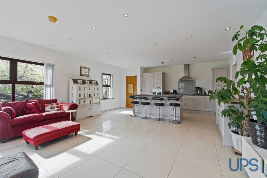 Detached Family Home With Annex 47A Chapel Road