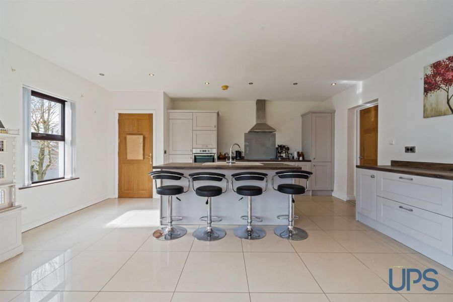 Detached Family Home With Annex 47A Chapel Road