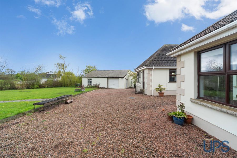 Detached Family Home With Annex 47A Chapel Road