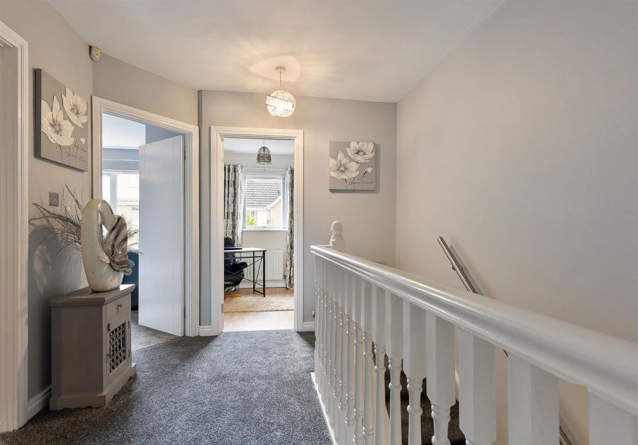 38 Mayfield Square