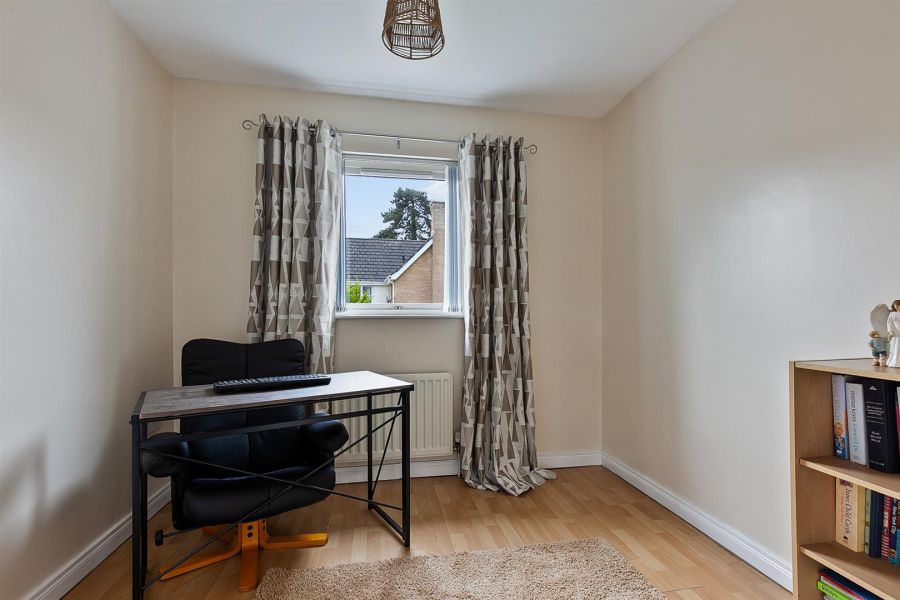 38 Mayfield Square