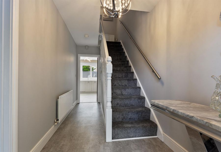38 Mayfield Square