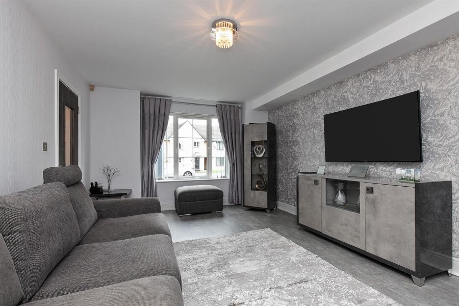 38 Mayfield Square