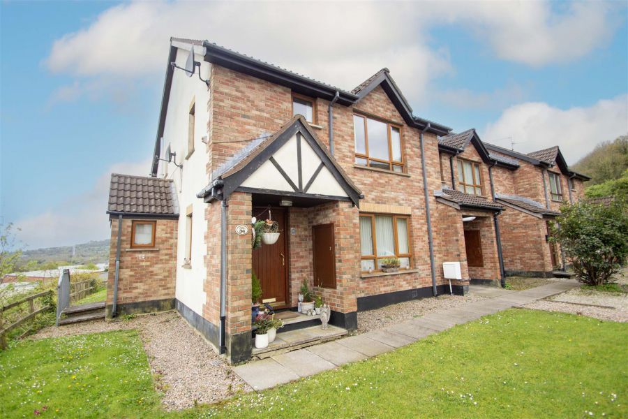 34 Meadowhill Grange