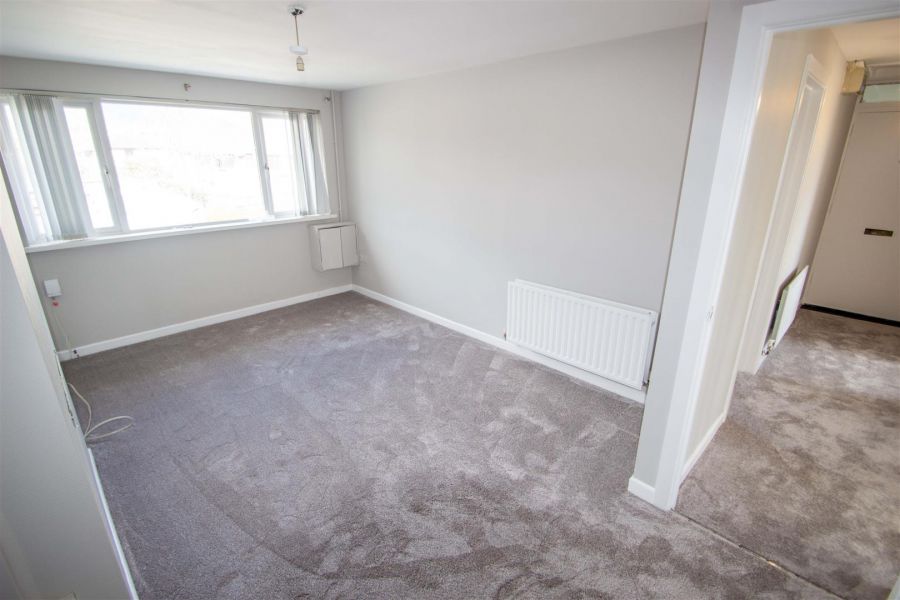 Apt 12 Trench Park