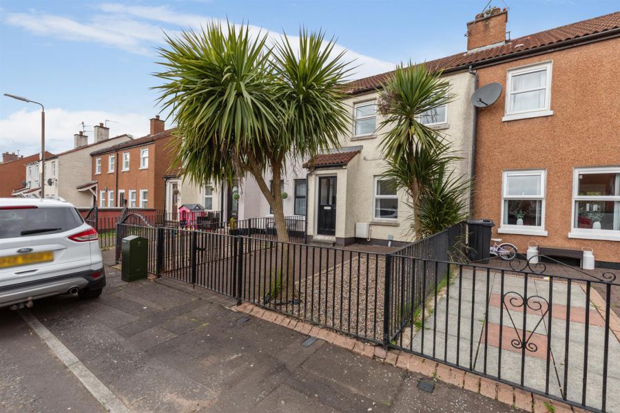 25 Aitnamona Crescent