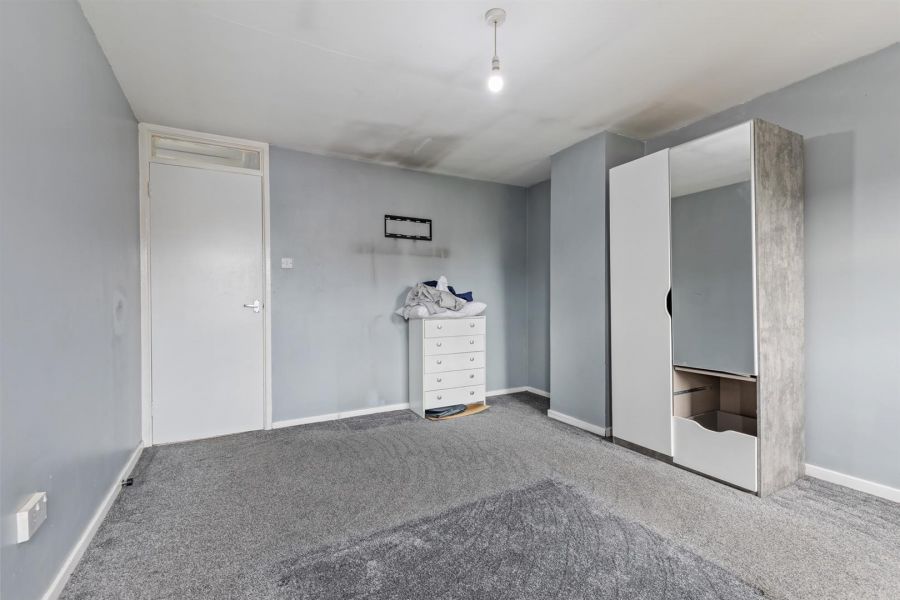 25 Aitnamona Crescent