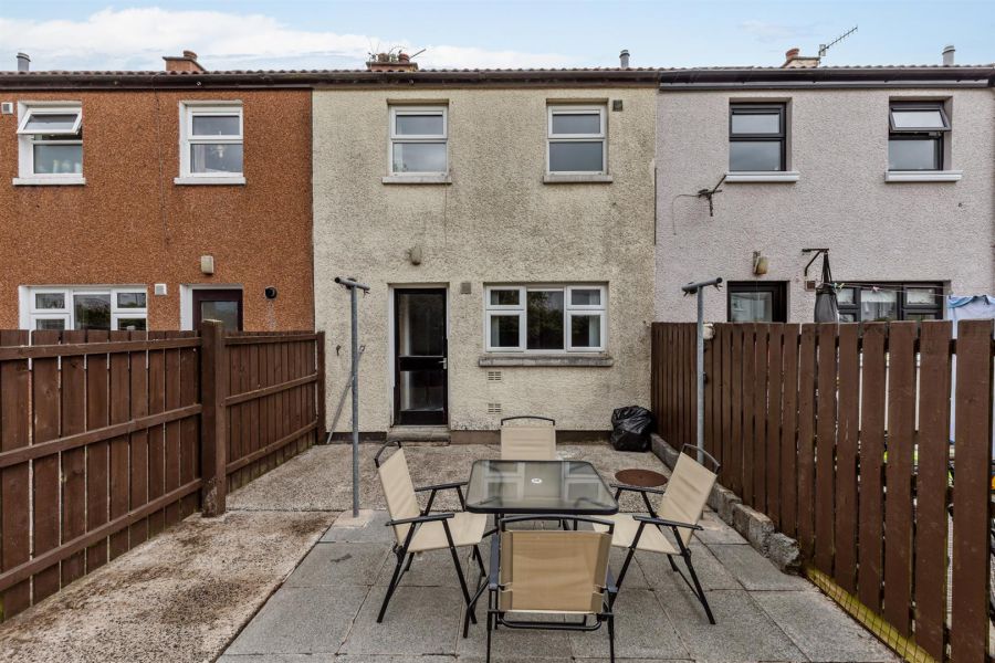 25 Aitnamona Crescent