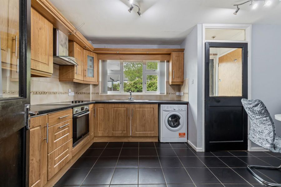 25 Aitnamona Crescent