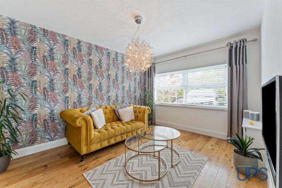 4 Mount Eagles Grove