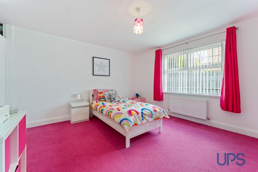 4 Mount Eagles Grove