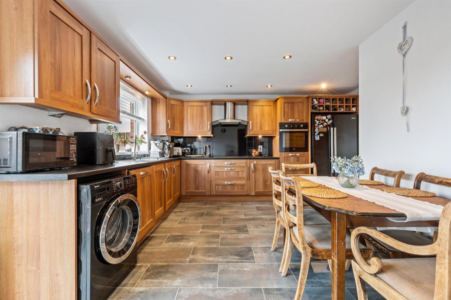 14 Teeling Grove