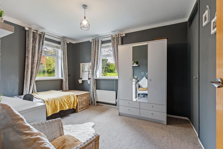 14 Teeling Grove