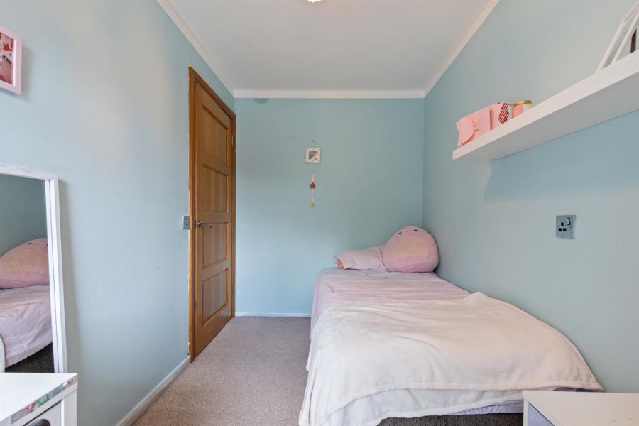 14 Teeling Grove
