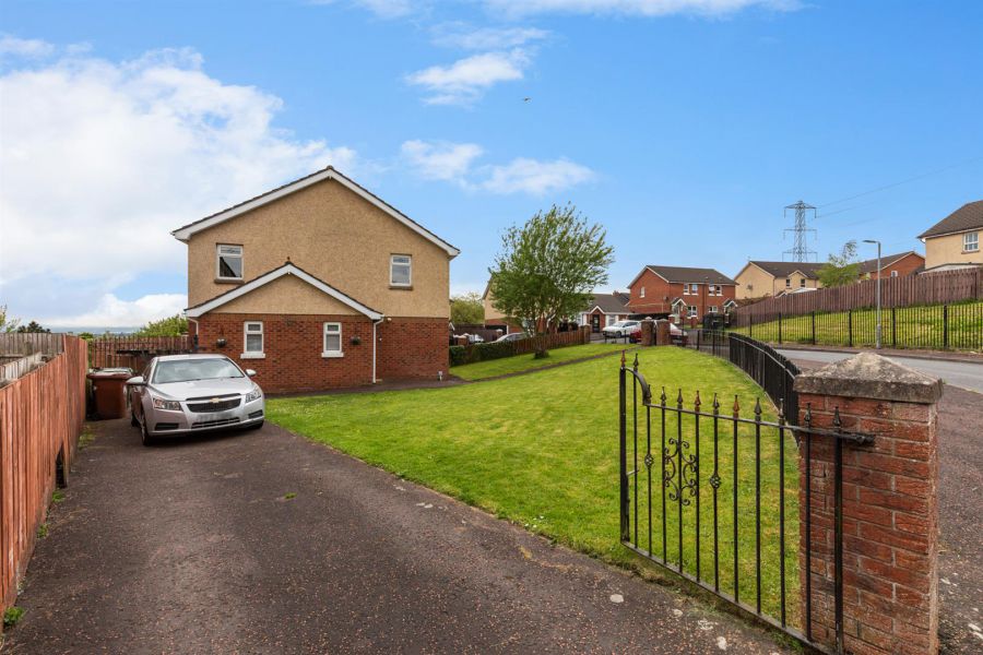 14 Teeling Grove