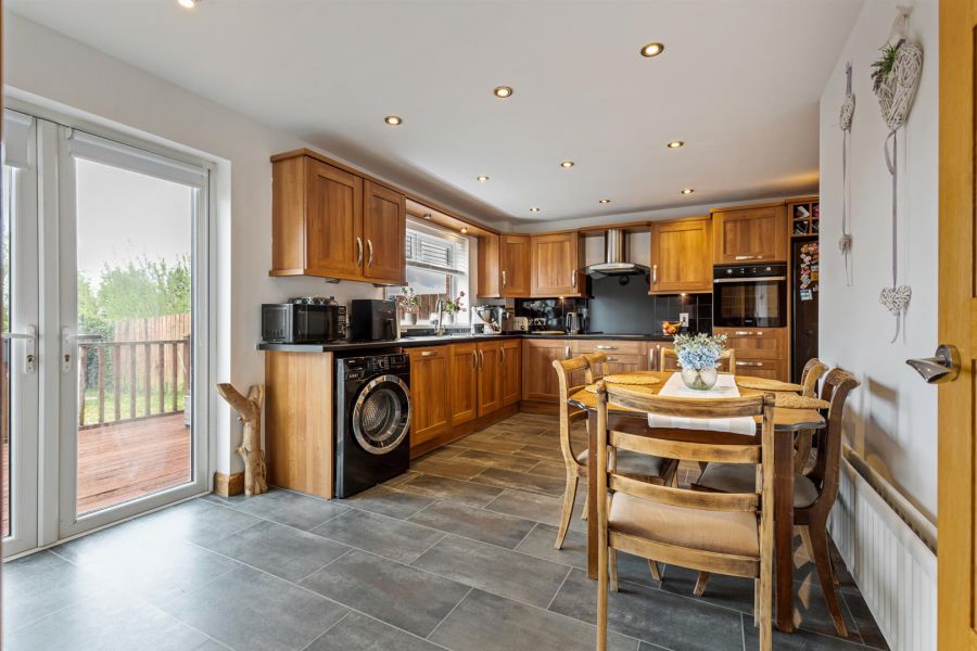 14 Teeling Grove
