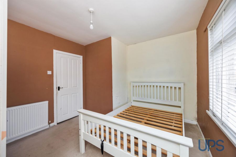 19 Iveagh Crescent