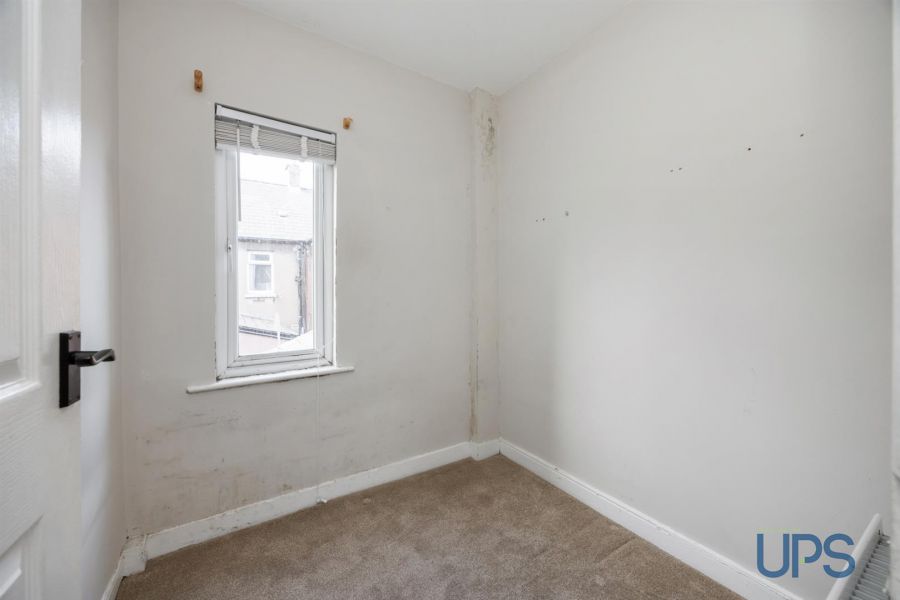 19 Iveagh Crescent