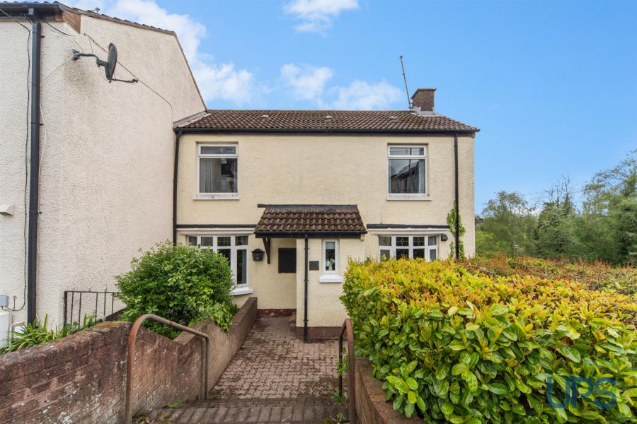 203 Laurelbank