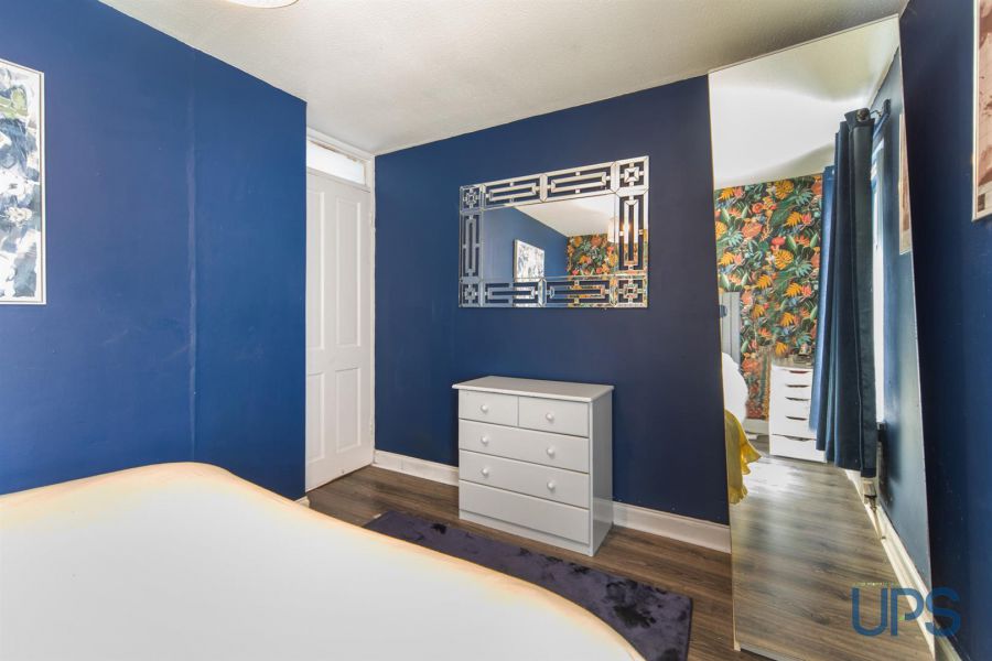 203 Laurelbank