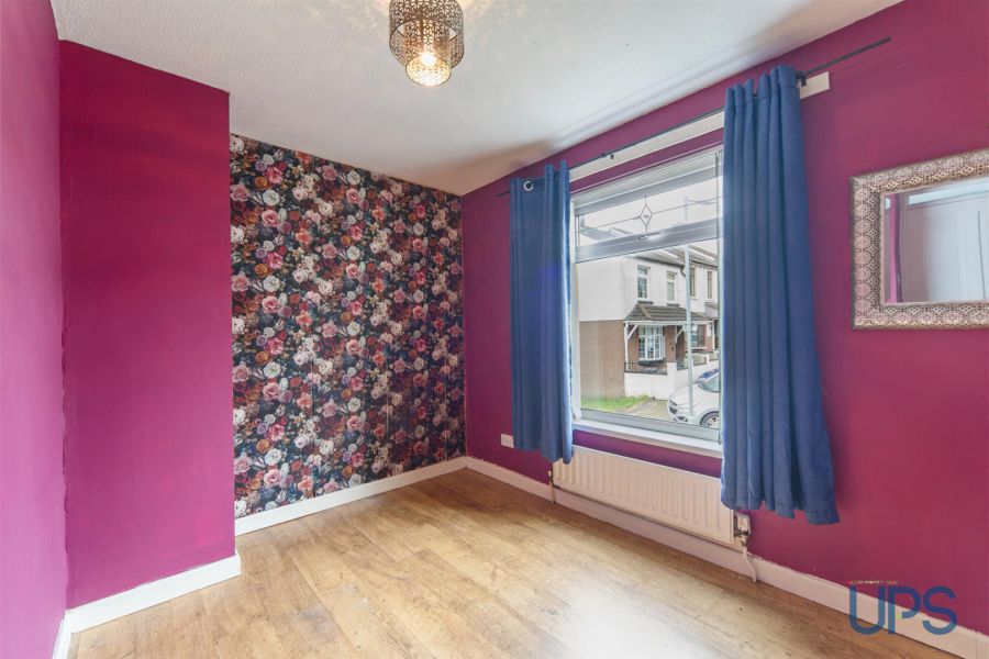 203 Laurelbank