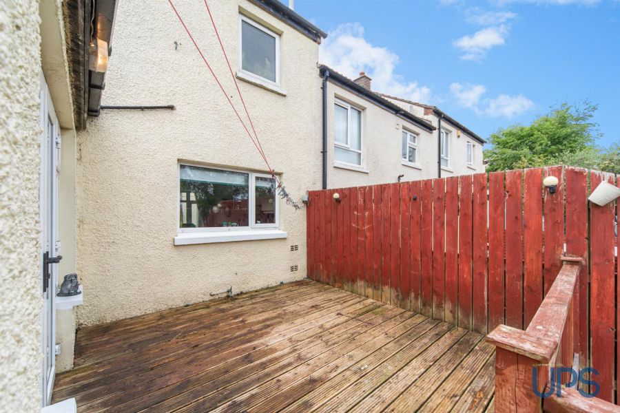 203 Laurelbank
