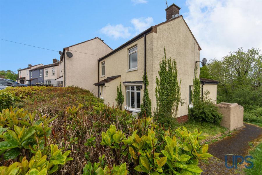 203 Laurelbank