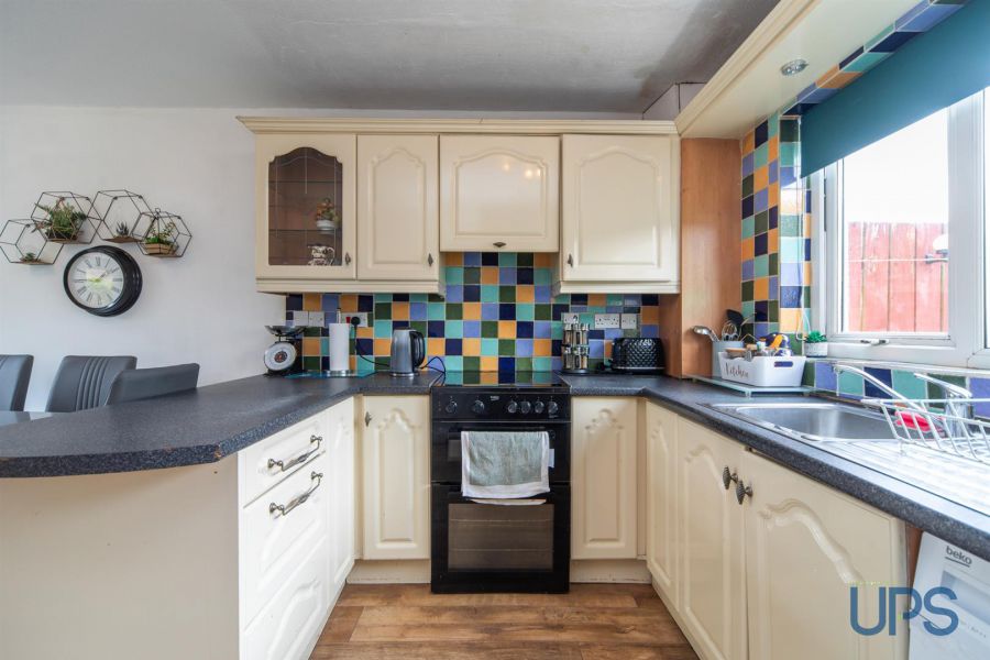 203 Laurelbank