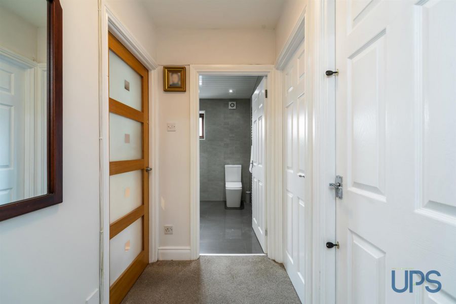 Apt, 76A Glen Road